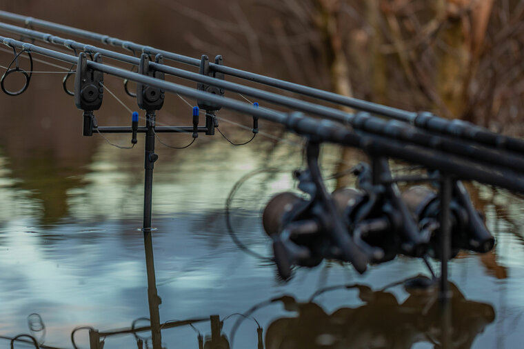 Black Label Slim Buzz Bars - 2 Rod Fox
